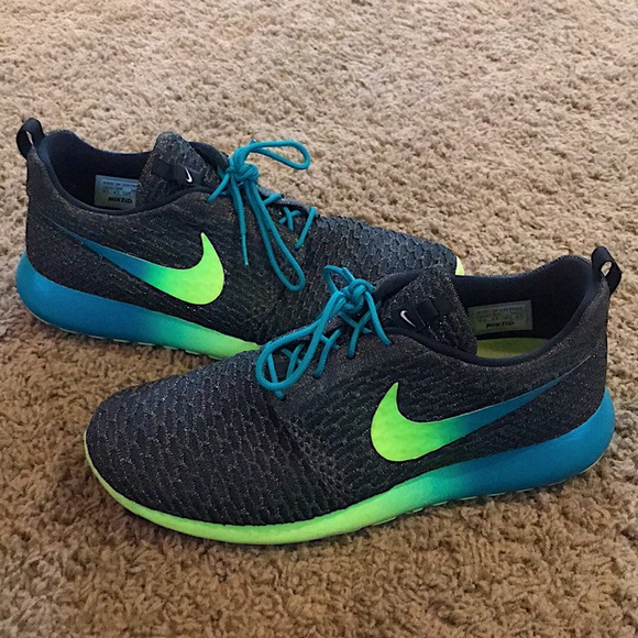 nike flyknit roshe one